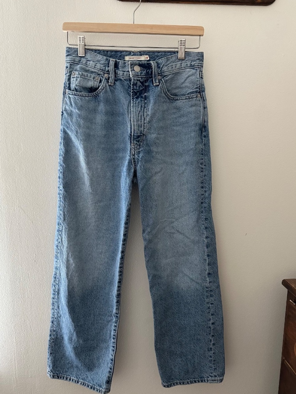 LEVI’s - Picture 4 of 4